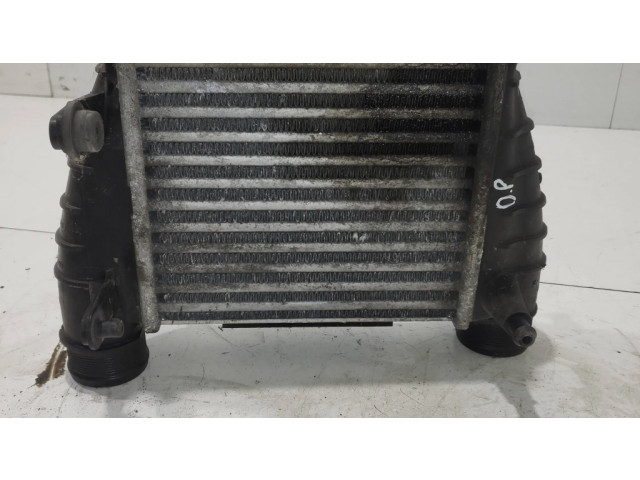 Интеркулер  8E0145806Q, 6021745   Audi A4 S4 B7 8E 8H 2.0