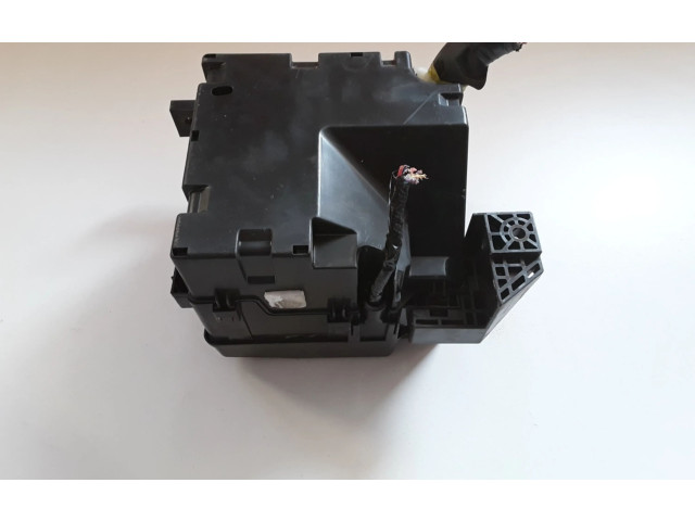 Блок предохранителей 8565A368, 8565A369 Mitsubishi L200