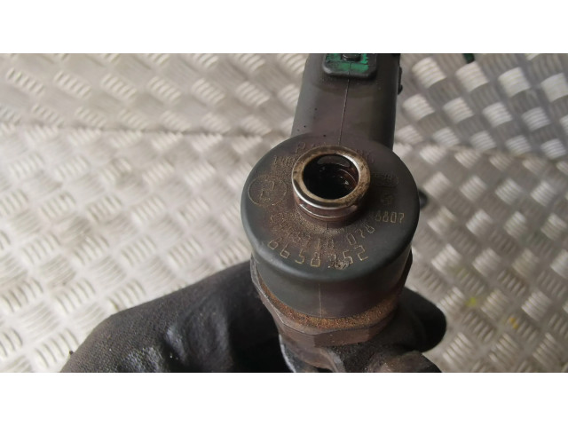 Vstřikovač 0445110078, 8658352 Volvo S60 pro naftový motor 2.4