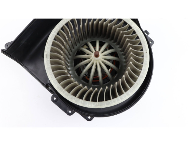 Вентилятор печки    6Q1819015G   Skoda Fabia Mk2 (5J)