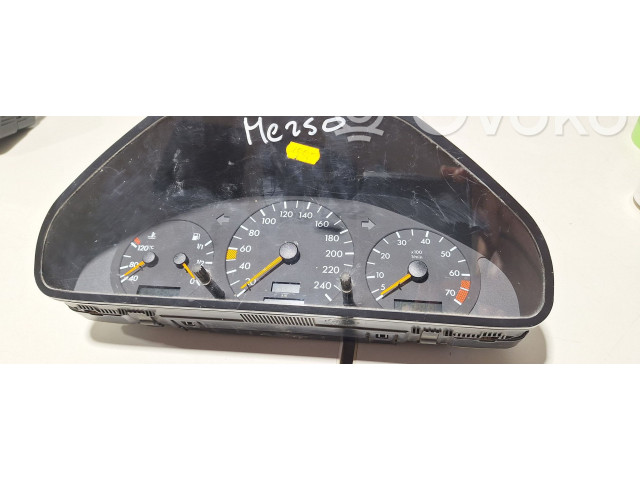 Přístrojová deska Mercedes-Benz C W202 2000 87001311, 88311224