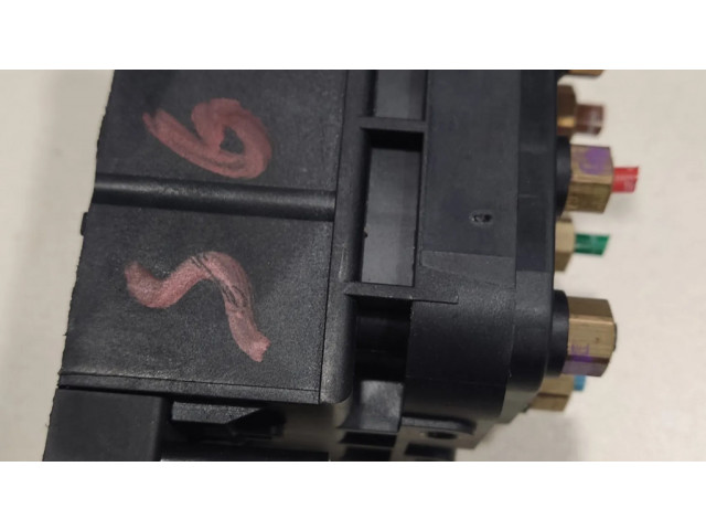 Распределитель воздуха / блок клапана (пневматическое шасси)