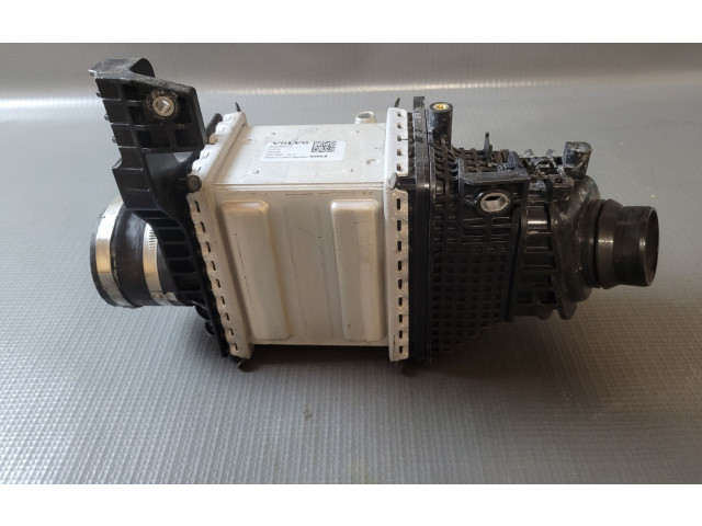 Интеркулер  32249372, 32249375   Volvo V90 Cross Country 