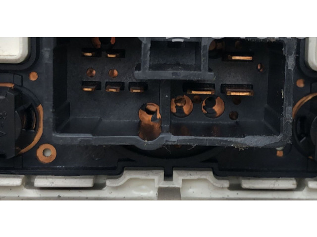 Блок управления климат-контролем Daihatsu Sirion