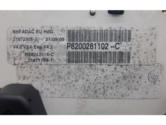 Спидометр (приборный щиток) P8200261102C Renault Clio II