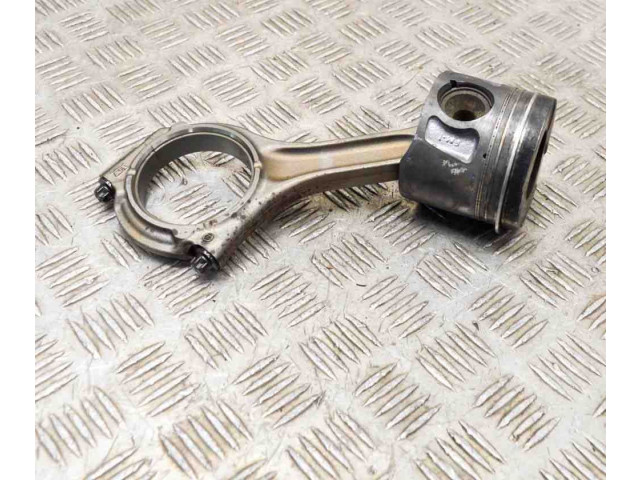 Píst 68147228AA, 68147233AA Dodge RAM pro naftový motor 3.0