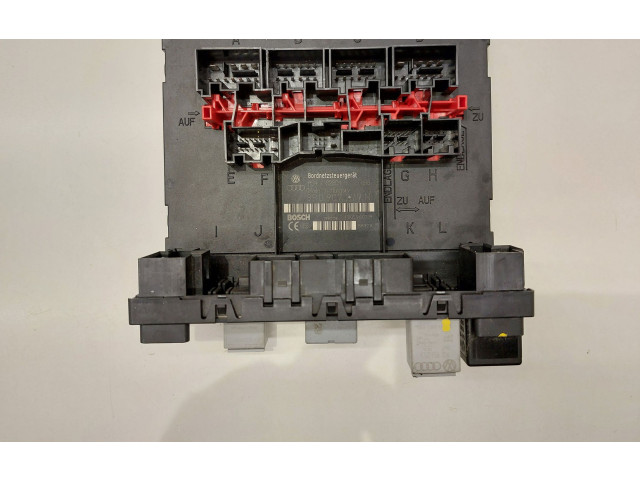 Блок предохранителей 8P0907279N   Audi A3 S3 8P    