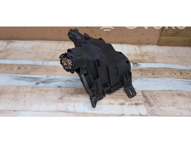 Pojistková skříňka 8V5114A07 Ford Fiesta 2011