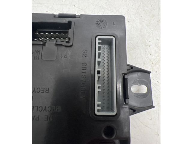 Блок комфорта 284B15944R Renault Twingo III