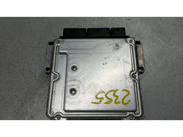 Блок управления двигателя 237102213R   Dacia Logan II