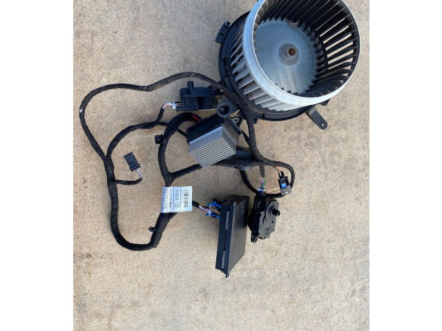 Вентилятор печки    5P1330100, 10480001597109   Peugeot Partner III