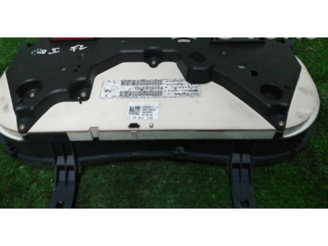 Панель приборов    Renault Clio II       