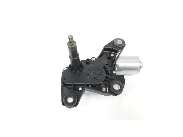 Двигатель стеклоочистителя заднего стекла