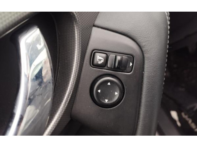 Zpětné zrcátko Nissan Qashqai 2017 REBATIVEL