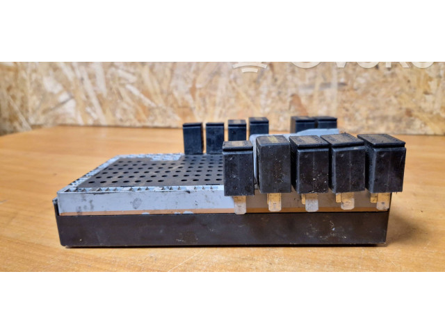 Блок предохранителей J59000 Volvo S80