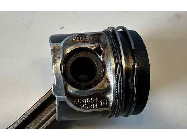 Поршень с шатуном Jaguar XF X260