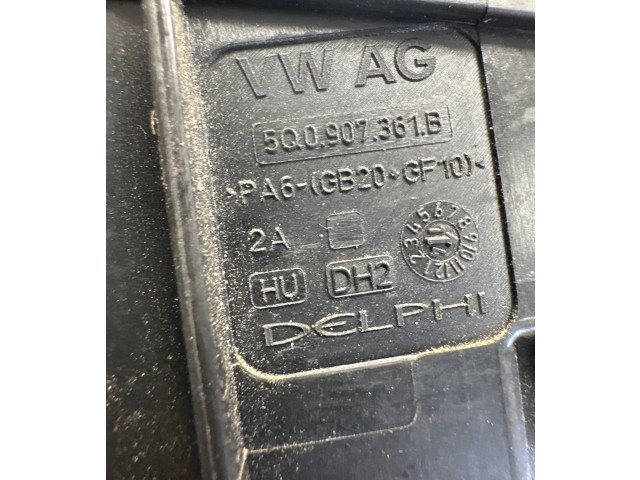 Блок предохранителей 5Q0907361B   Skoda Octavia Mk3 (5E)    