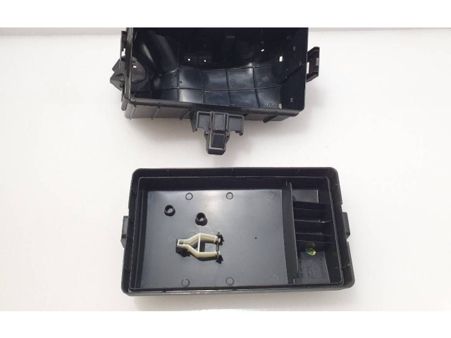 Блок предохранителей  5Q0907361C, 63512835   Volkswagen Golf VII    