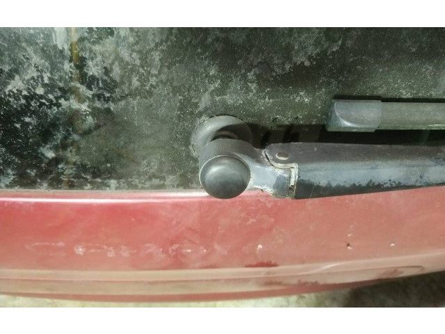 Моторчик заднего дворника     Dodge Grand Caravan