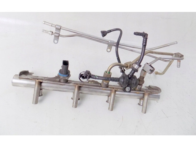 Топливная рампа    Audi TT TTS Mk2  