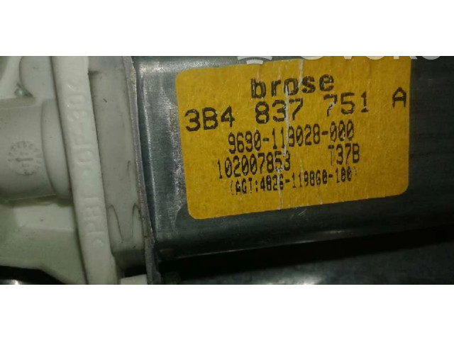 Форсунка 3B4837751A Volkswagen PASSAT B5