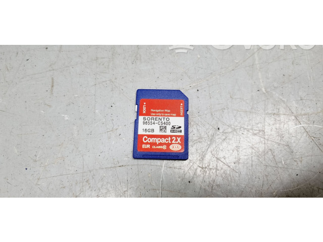 Радио/ проигрыватель CD/DVD / навигация