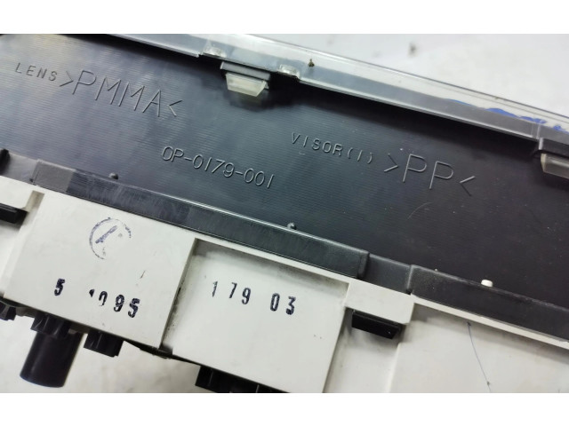 Панель приборов MR114265 Mitsubishi Carisma