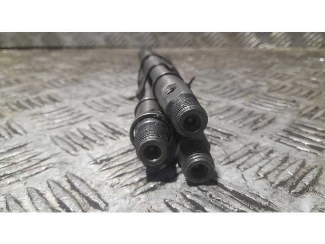 Vstřikovač 059130201F Audi A6 S6 C5 4B pro naftový motor 2.5