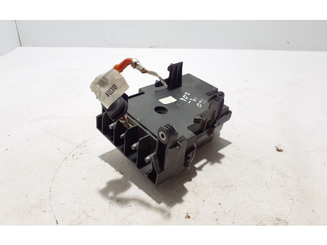 Блок предохранителей 31652295   Volvo S60    