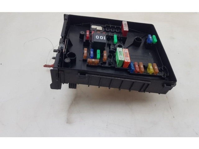 Блок предохранителей  1K0937125C, 1K0937125D   Volkswagen Caddy    