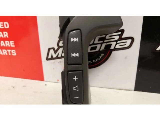 Кнопки рулевого колеса