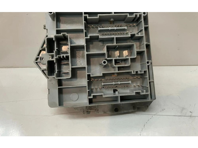 Блок предохранителей 51742420, 51742420   Alfa Romeo GT    