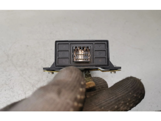 Блок управления F005V00071, MR368890 Mitsubishi Carisma