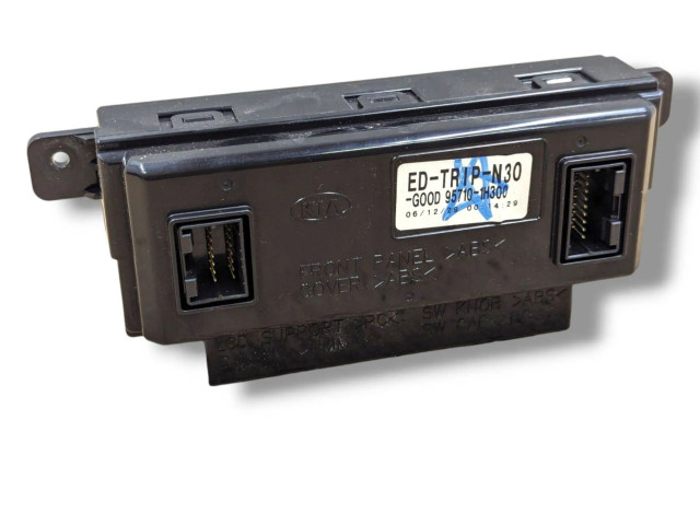 Дисплей 957101H300 KIA Ceed