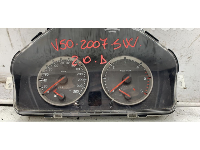 Панель приборов    Volvo V50       