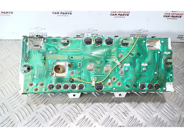 Спидометр (приборный щиток) MB521506, L5689 Mitsubishi Galant