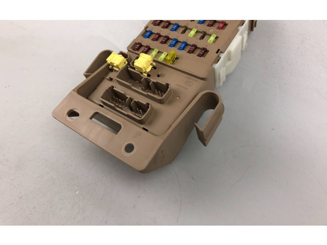 Блок предохранителей 82201AJ00A Subaru Outback