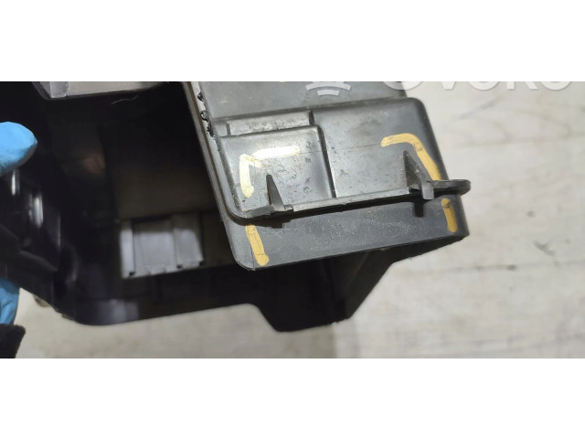 Pojistková skříňka 243509584R Renault Captur 2015