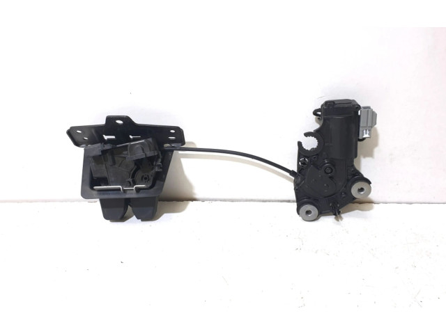 Замок багажника 31349975 Volvo XC60 2017 - года