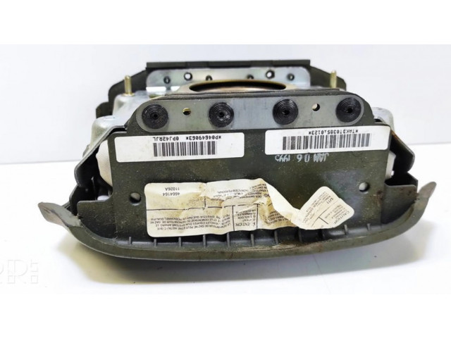 Подушка безопасности водителя 4664164   Chrysler Stratus