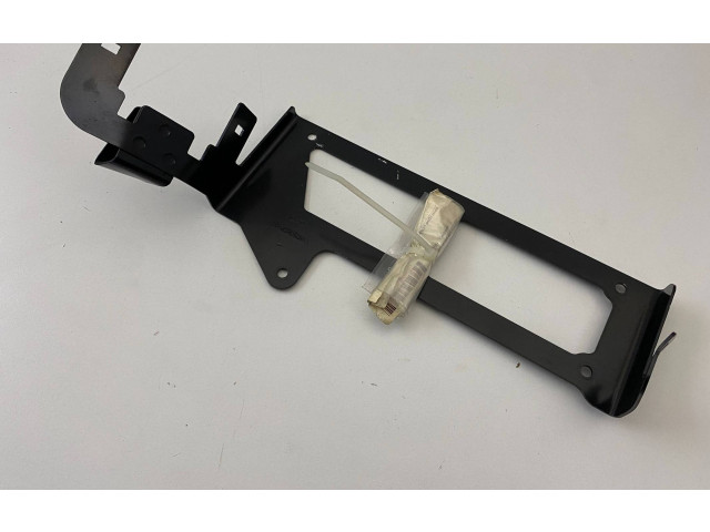   Pojistková skříňka 11M0502CP, 11M0502CP01   McLaren MP4 12c 2011