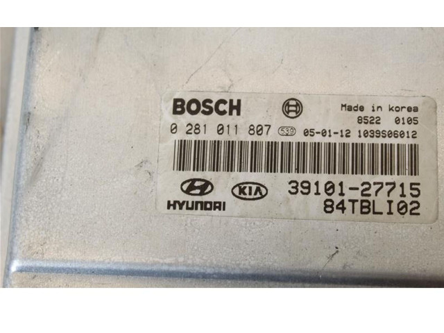 Блок управления двигателя 0281011807   Hyundai Getz