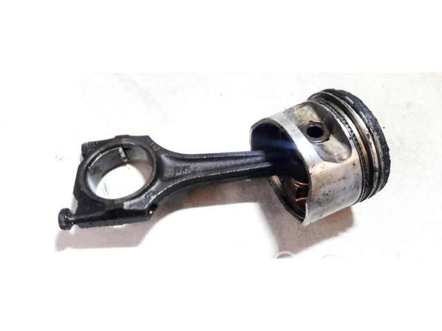 Píst Opel Corsa B pro benzínový motor 1.4