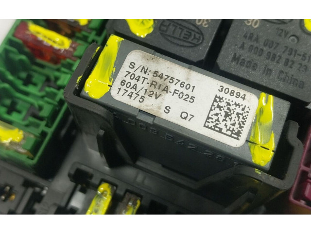 Pojistková skříňka Řídící jednotka BSM A2469067200, A24654027   Mercedes-Benz GLA W156 2018