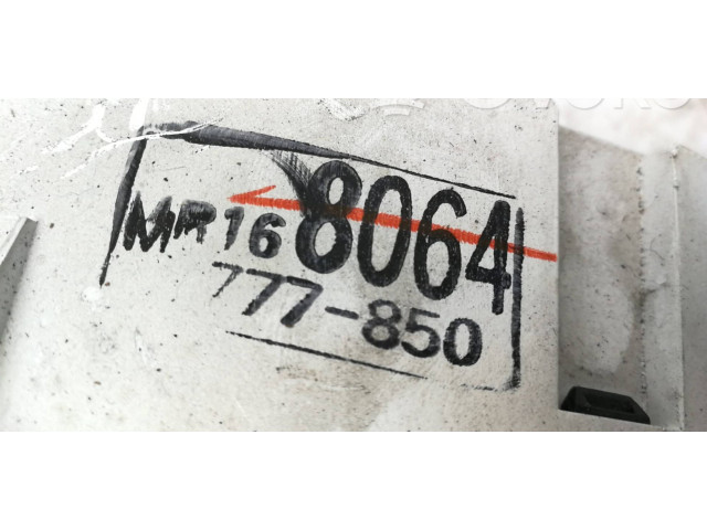 Панель приборов MR168064, 777850 Mitsubishi Colt