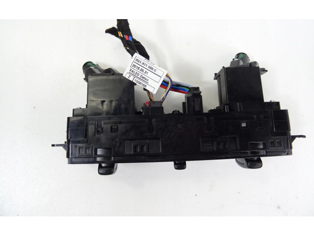 Блок управления климат-контролем 654820045D   Skoda Scala