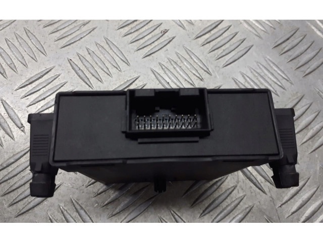 Блок комфорта 7N0907530AB Skoda Octavia Mk2 (1Z)