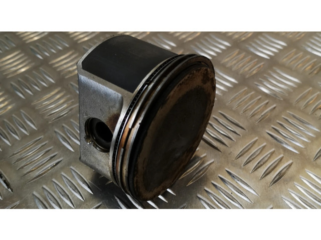 Píst 96L32, T261 Chrysler 300 - 300C pro benzínový motor 3.5