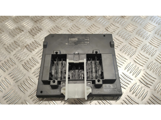 Блок комфорта 5Q0937084AD Skoda Octavia Mk3 (5E)