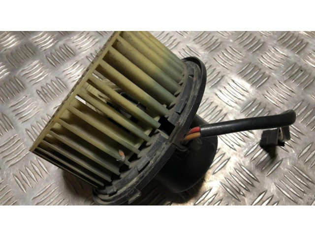 Вентилятор печки 893819021 Audi 80 90 S2 B4